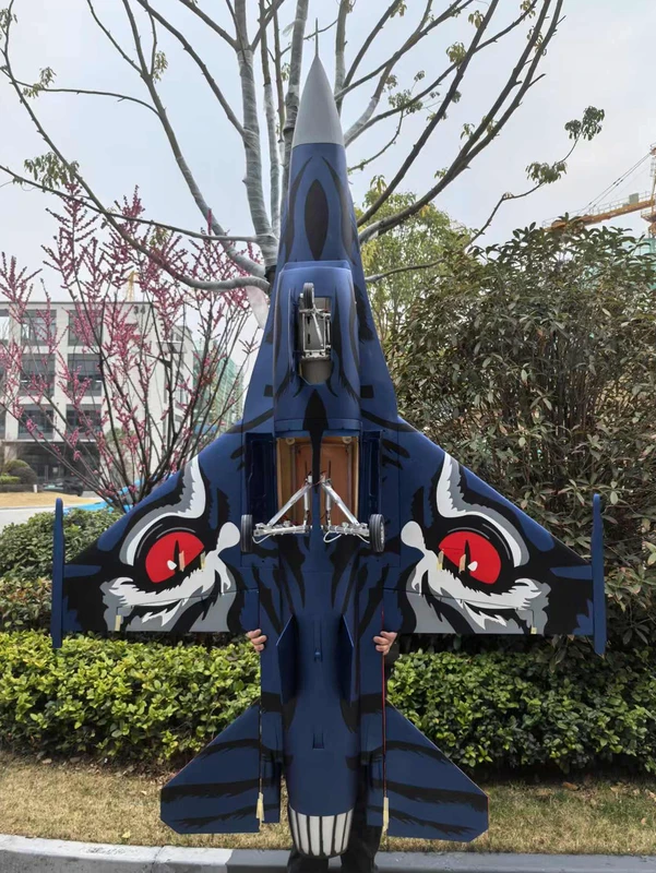 F-16 — 2.6 m, 1:6 scale photo 4